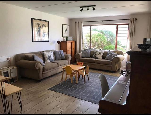 3 BEDROOM APARTMENT FOR SALE IN SUNNINGHILL